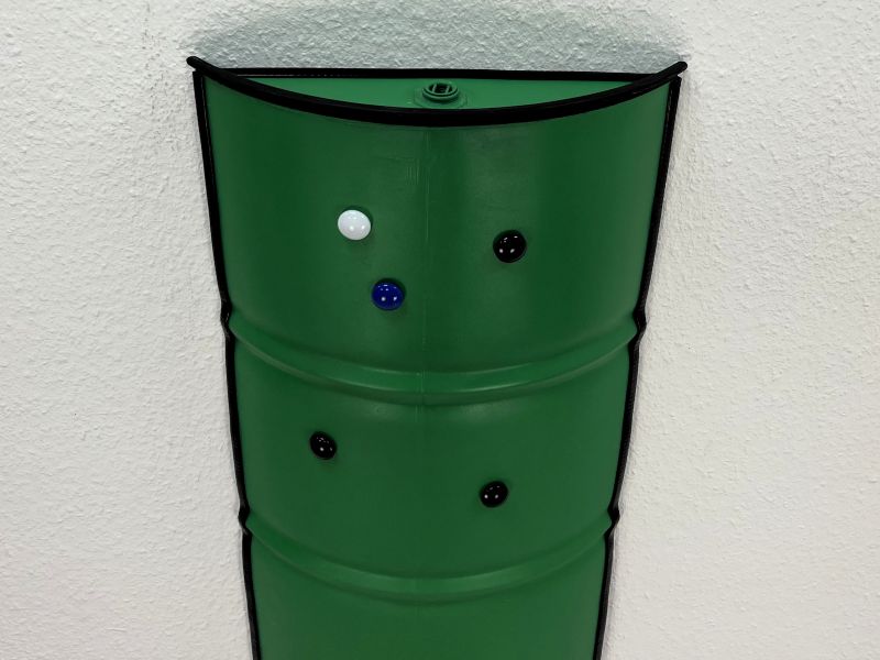 Top view of the curved oil drum magnetic board