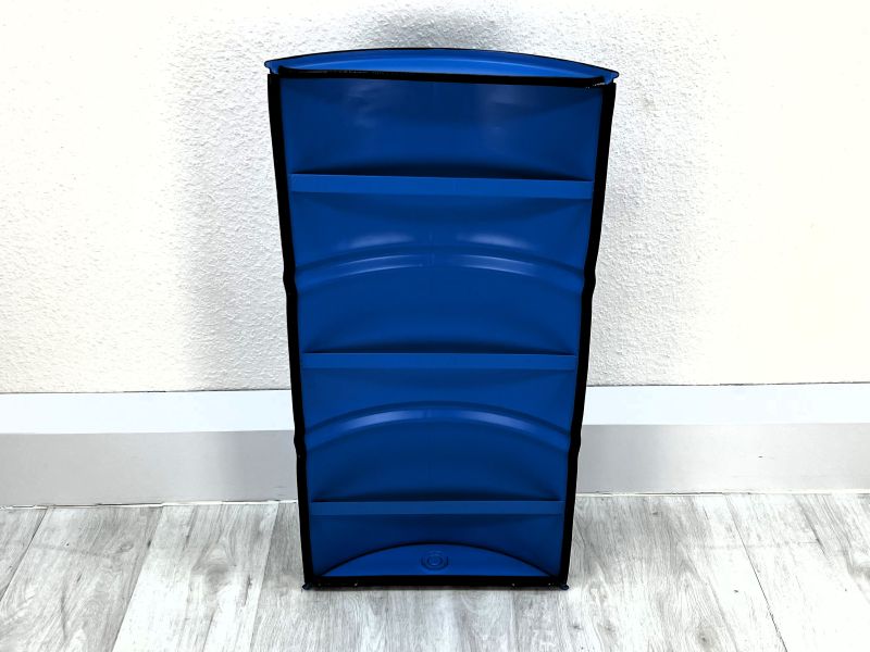 Rückseite des Ölfass Magnetboards mit Wandaufhängung
