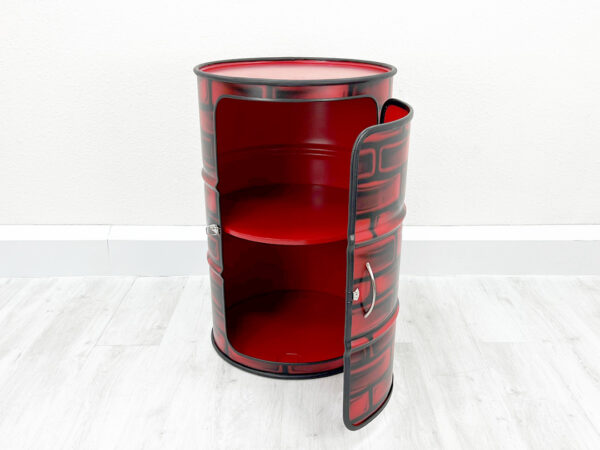 Ansicht des grossen Oelfass Schranks "Jules" – Retro Upcycling Oelfass