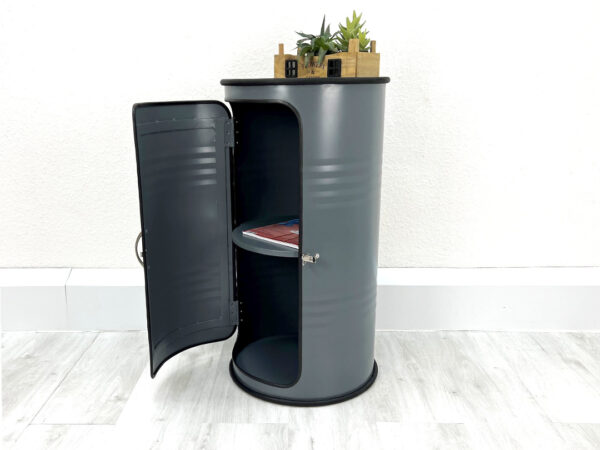 "Vinc" Barschrank in Grau mit Schließbarer Tür und 2 großen Fächern – Upcycling Ölfassmöbel