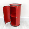 Seitenansicht "Vinc" Ölfass Barschrank in Rot – Upcycling Möbel