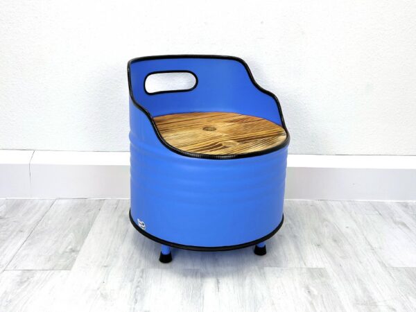 Upcycling Retro Ölfass Sessel "Lou" in Blau – Nachhaltiger Sitzkomfort mit Holz Sitzfläche