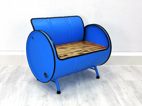 Upcycling Retro Sofa "Evi" in Blau – Nachhaltiges Ölfass Möbel mit Holz Sitzfläche