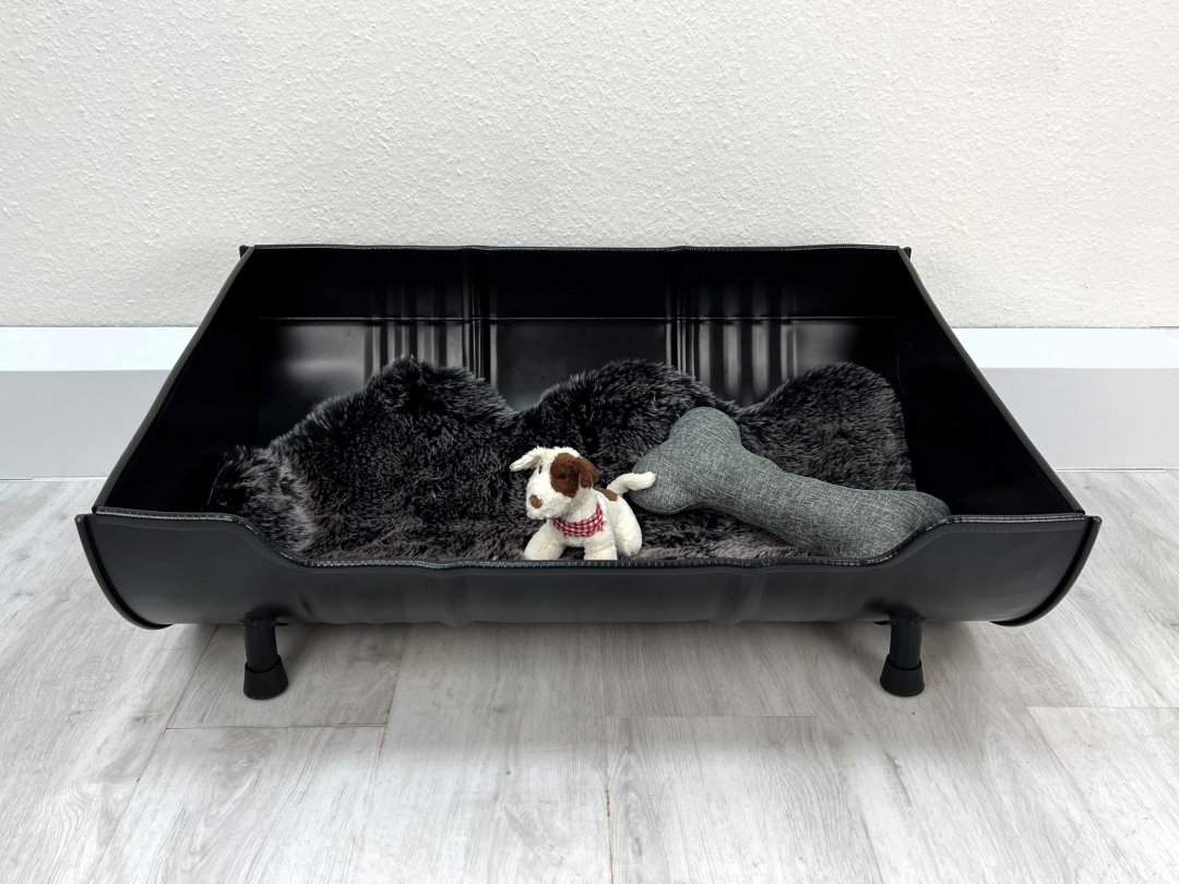Oil drum dog bed Big Buddy Tonnentumult big metal barrel pet bed
